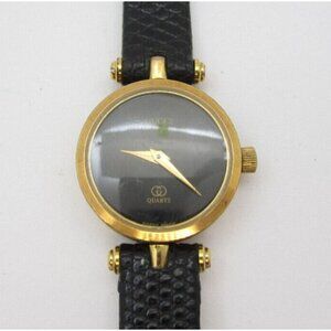 1983 Vtg Women Gucci Quartz Swiss 21mm Watch (H250) "New Battery "Broken Band"